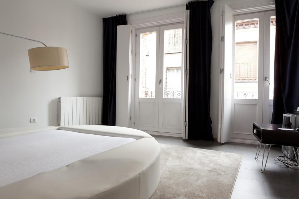 Madrid Central Gran Via Suites Exterior photo